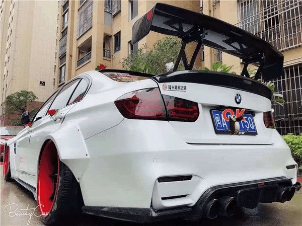 李洋展示花车宝马f35改装airbft气压避震最美姿态案例