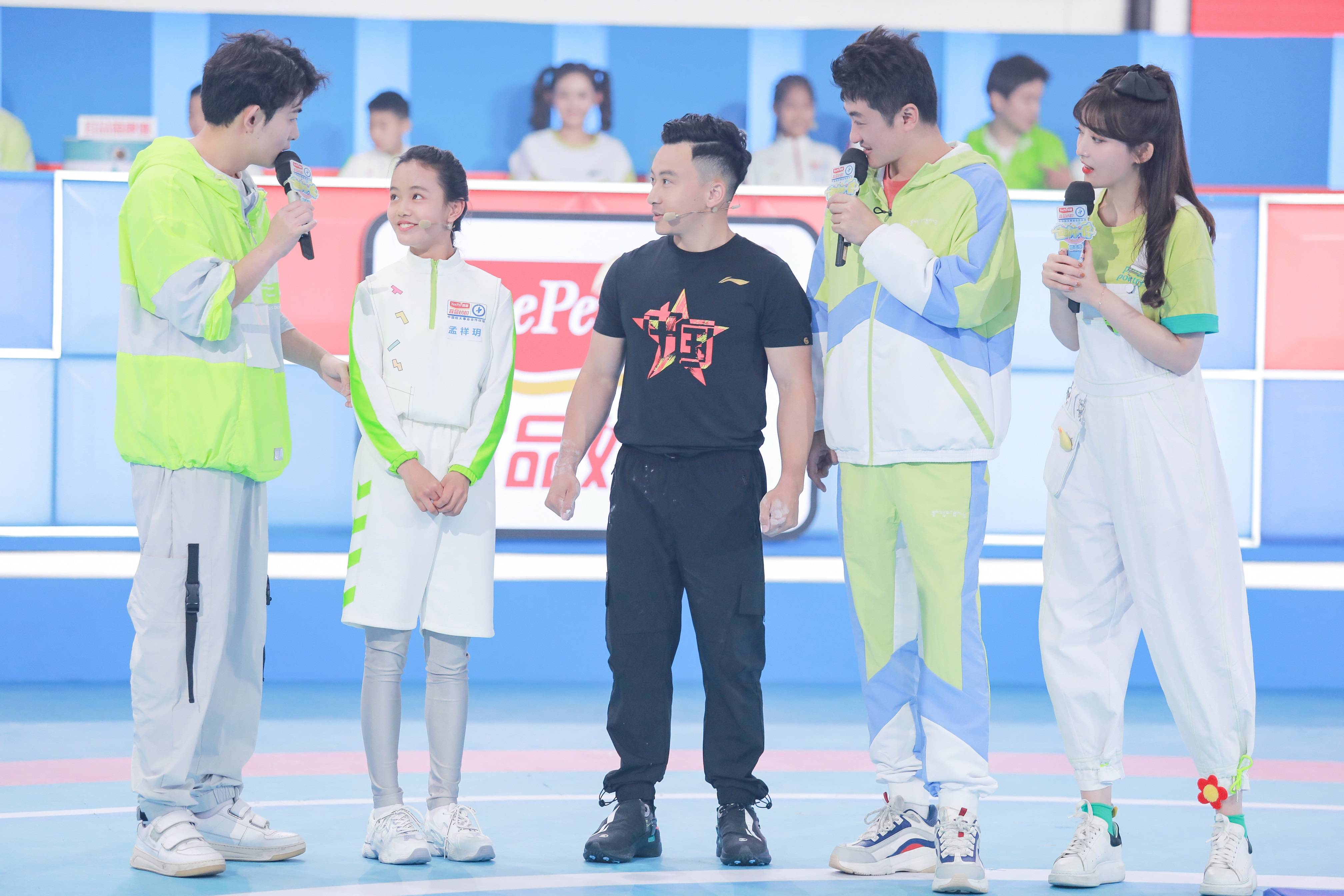 《运动不一样5》奥运冠军冯喆不敌小学生,超能力少年热血开赛