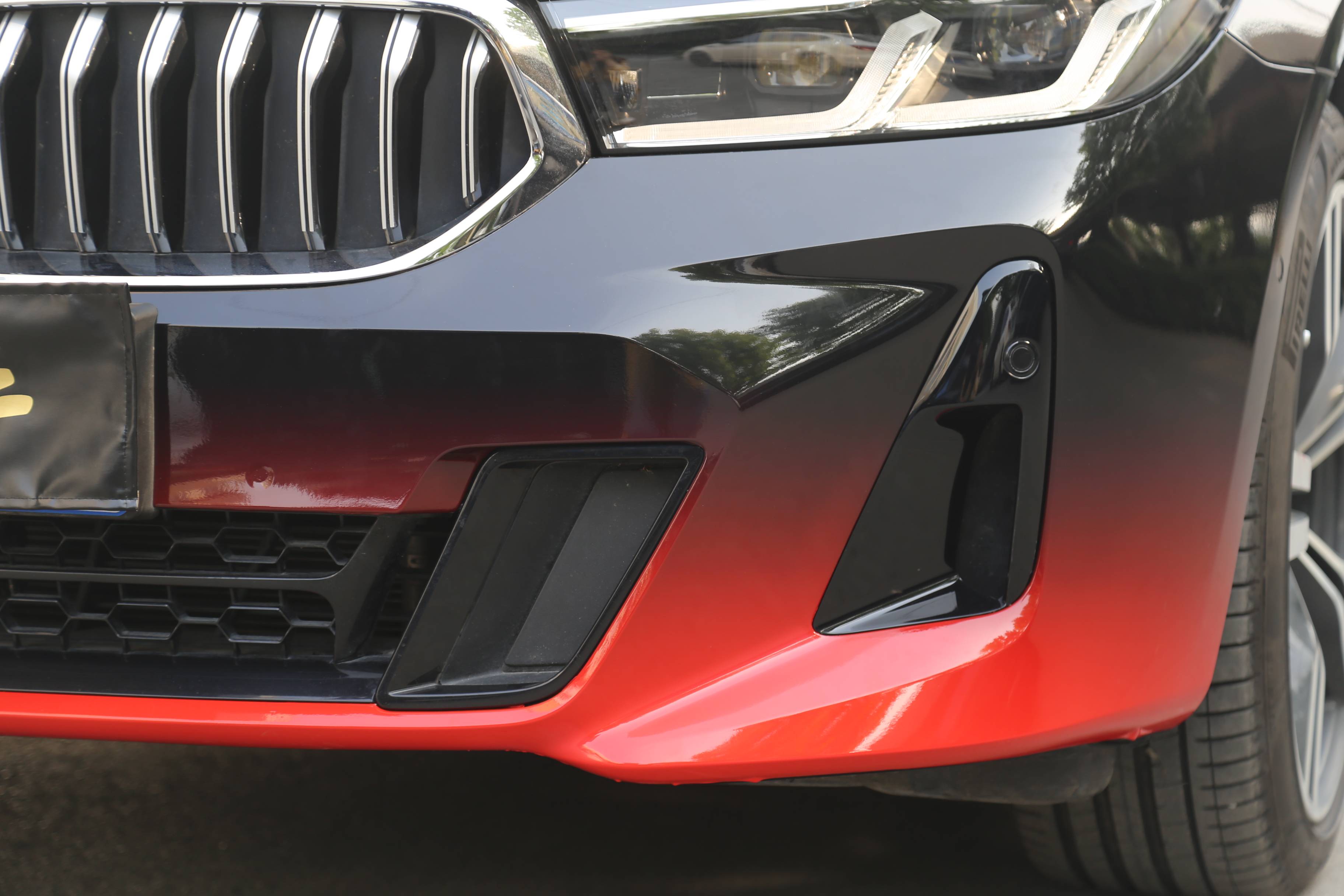 惬意随心宝马6系gt全车装贴xpel隐形车衣上黑下红渐变改色膜