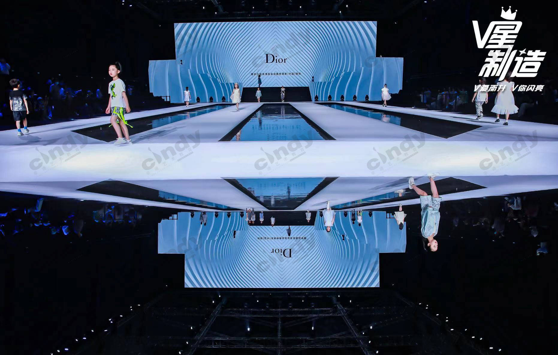 时尚秀场v星制造奢侈品大秀diorfendigucci辛迪童模邂逅高端时尚