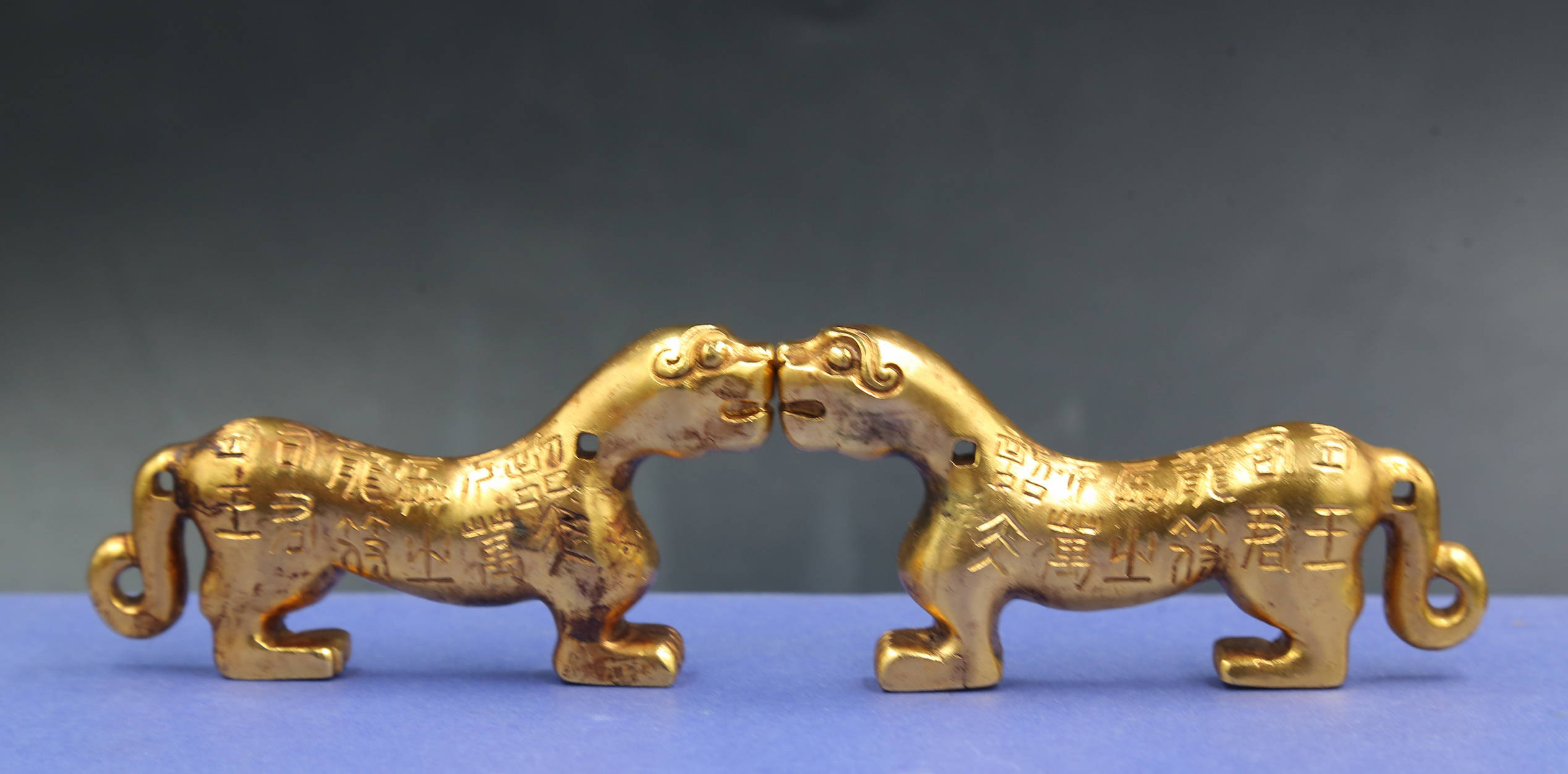 该虎符为汉代之物,流传至今实属不易,属稀有藏品.