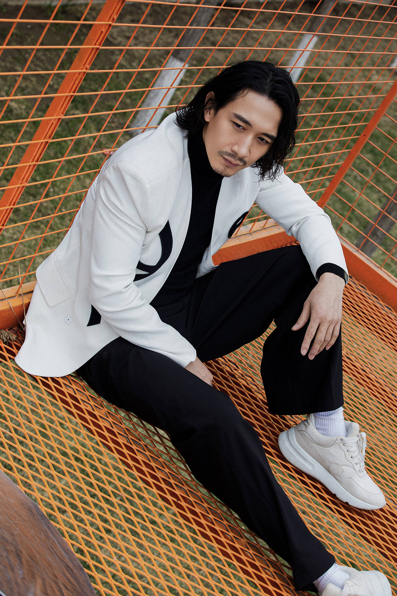 郭家诺户外极简写真 黑白经典彰显纯粹