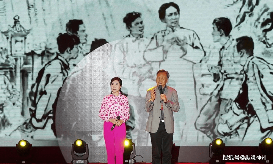 一级导演王兆麟及国家一级演员,山西省曲艺团副书记马晓红担任评委