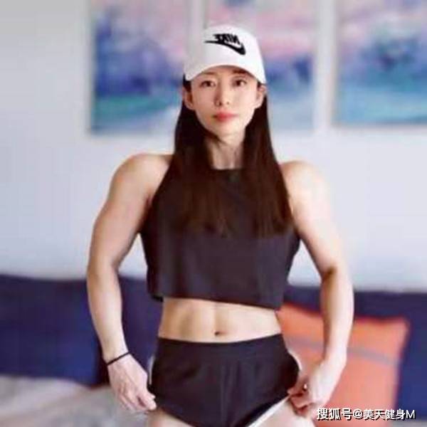 「肌肉」女老師劉明月，一身肌肉炸裂，真的挺有魅力 健身減肥達人 第1张