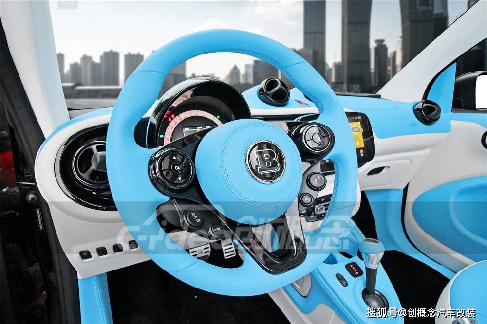 奔驰smart改装蓝白色中控台,清新内饰改装案例_搜狐汽车_搜狐网
