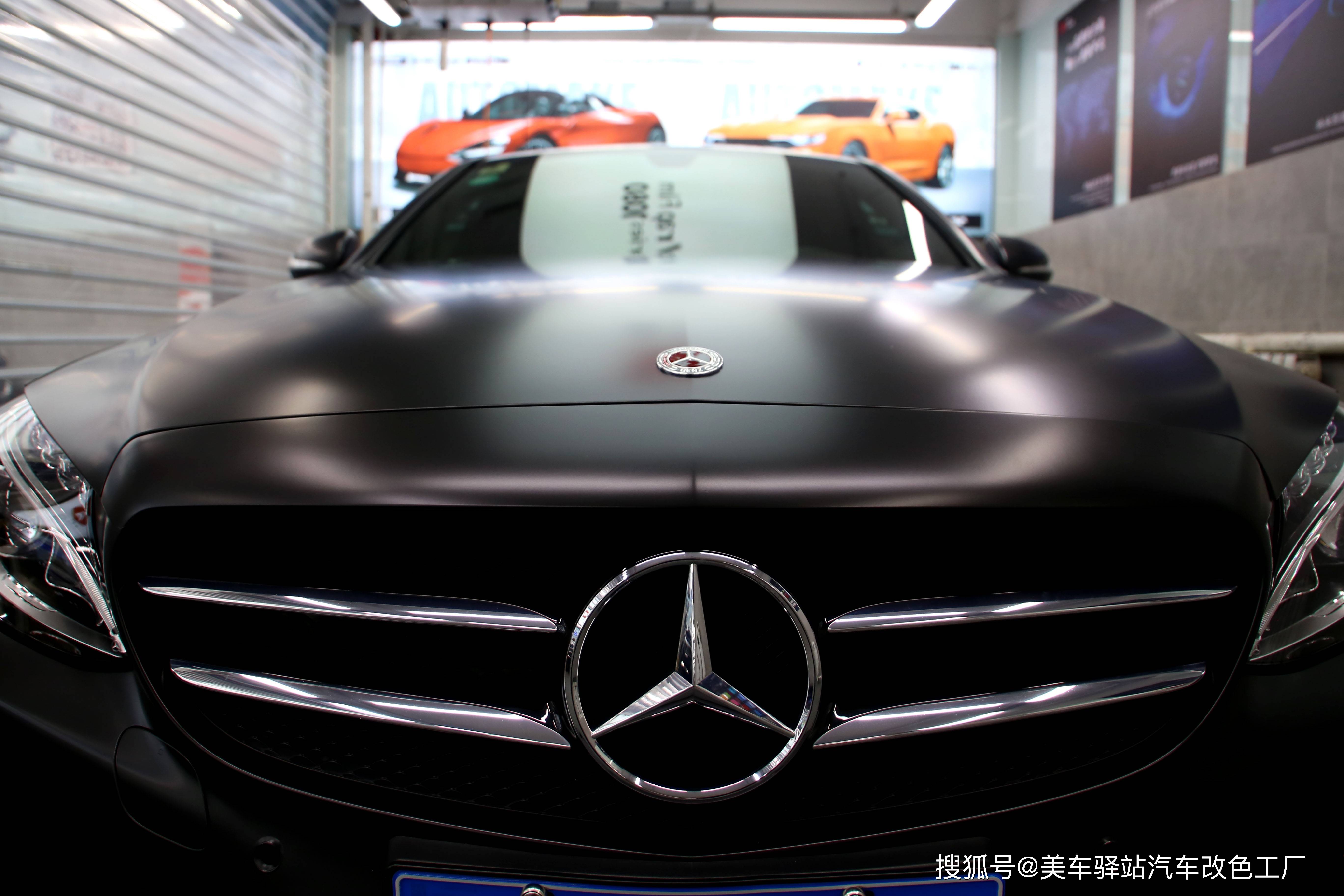 奔驰c200改色陶瓷黑,秒变黑武士,帅的直掉渣_搜狐汽车_搜狐网
