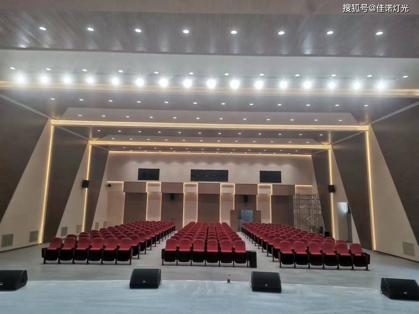 学校剧场剧院舞台灯光-搜狐大视野-搜狐新闻