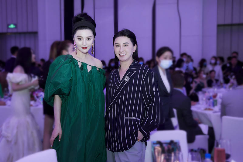 郑善方携品牌活氣麗冠名仙境之夜群星汇聚wonderland颁奖盛典