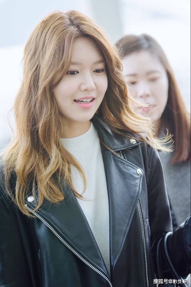 少女时代崔秀英天生丽质难自弃