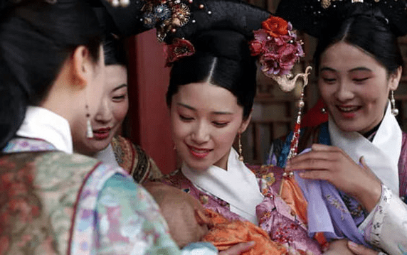 后宫等级排名_古代后宫嫔妃等级表(3)