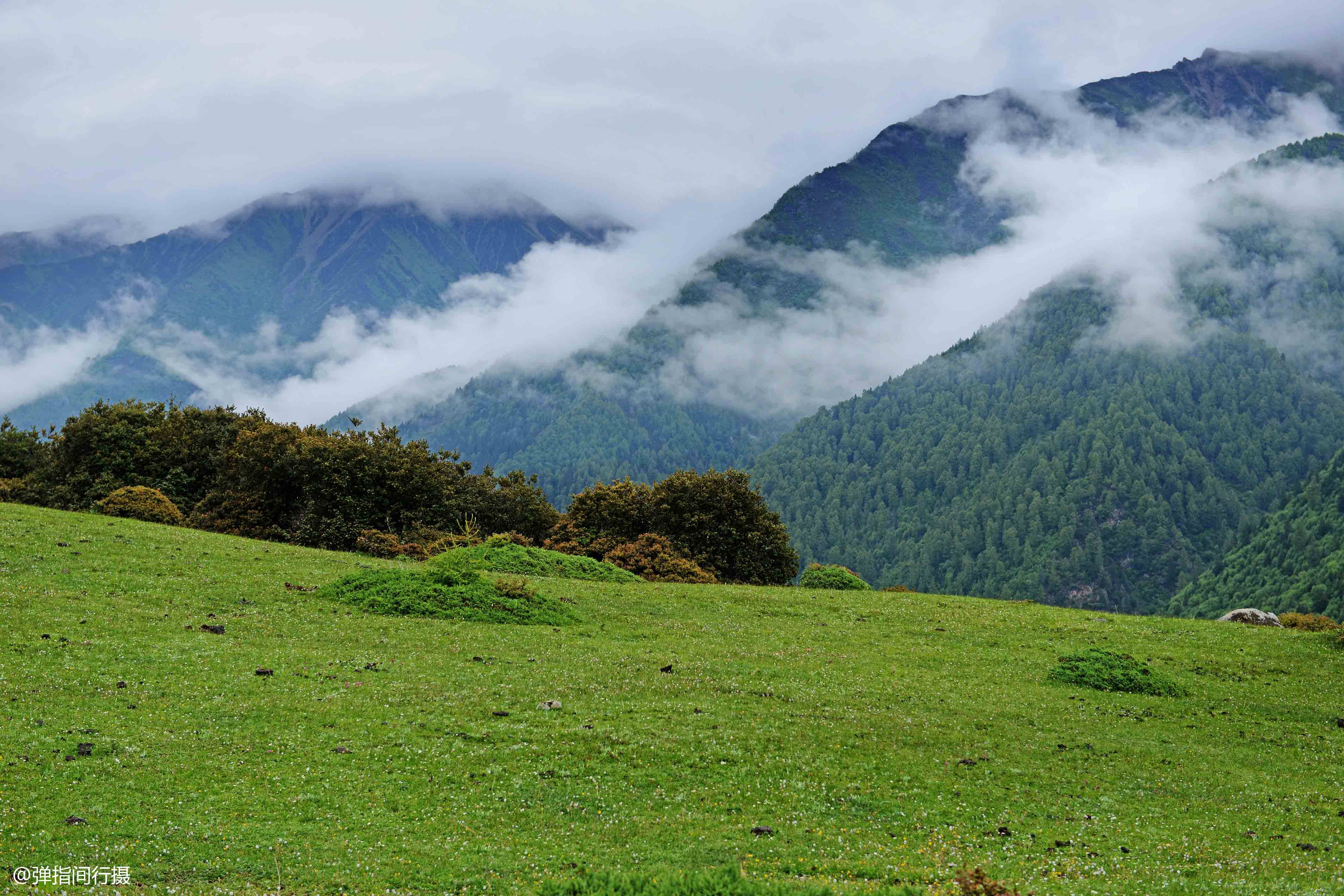 原创四川西部神圣的山峰风光堪比瑞士民俗文化更让人大开眼界