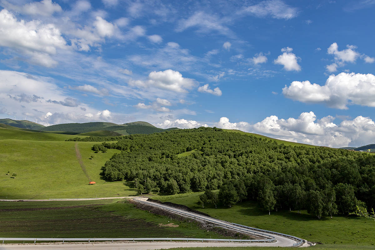 自驾天堂京北草原第一天路上得高山望远方听得风歌看云舞