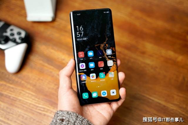 售价|国产手机恢复原价 苹果和三星继续降价促销 谁才是良心手机？