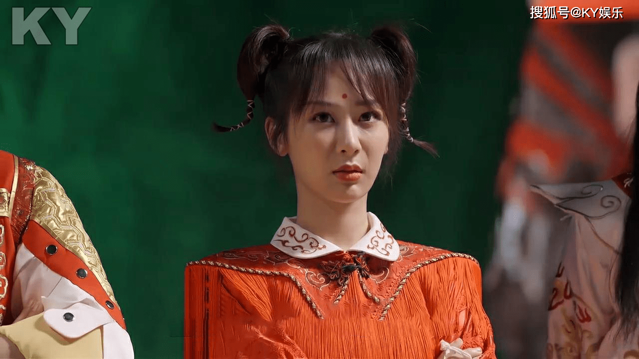 "萌探"杨紫剧本杀破案 各种角色下带动综艺气氛获观众点赞热议