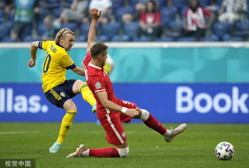 欧洲杯-福斯贝里闪击莱万失良机 瑞典半场1-0波兰_斯基