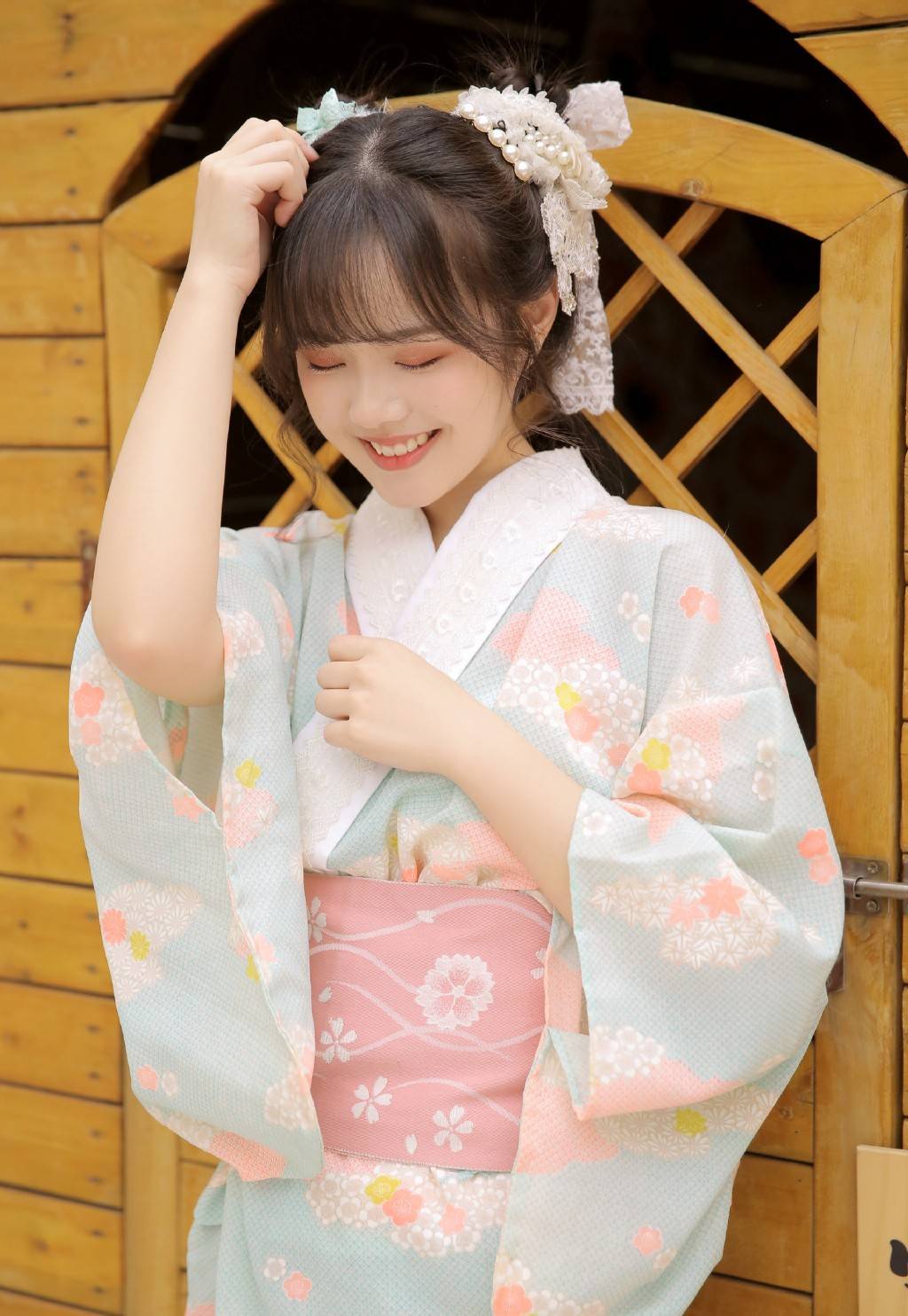 阳光下的和服美女性感迷人写真