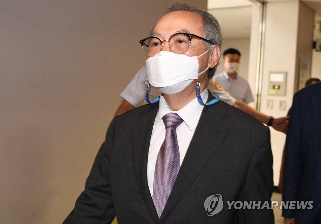 韩国前釜山市长吴巨敦涉性骚扰案一审被判3年