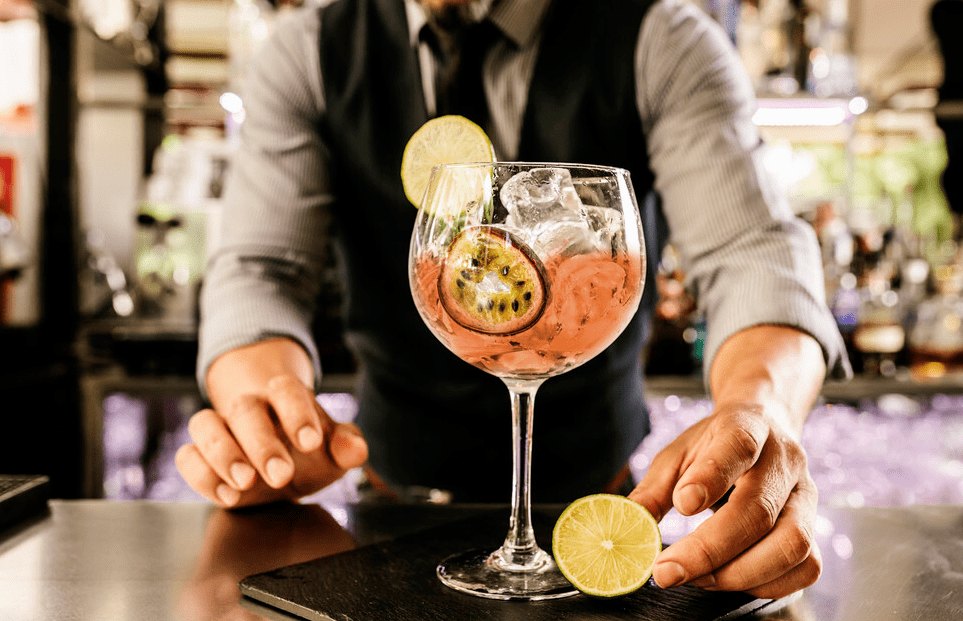 女子爱上调酒师不仅怀孕还感染上hpv医生万不可恋上这类人