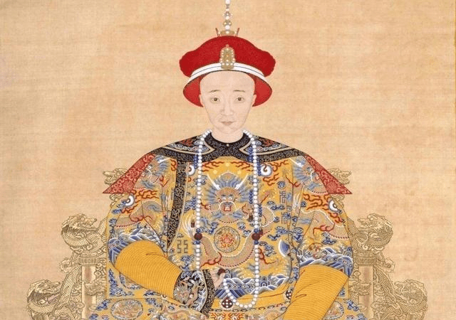 清朝12位皇帝中，最“贪色”的是谁？这位皇帝把自己活活玩死了