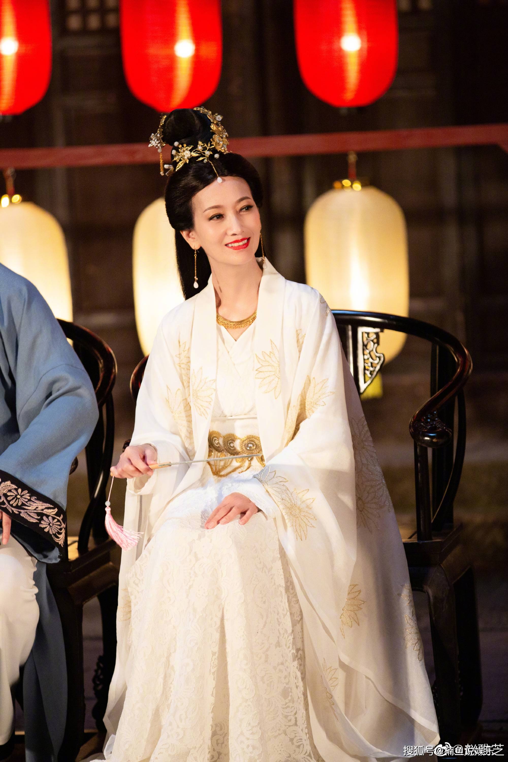 原创赵雅芝再扮古装梦回白娘子气质出众这状态真不像67岁