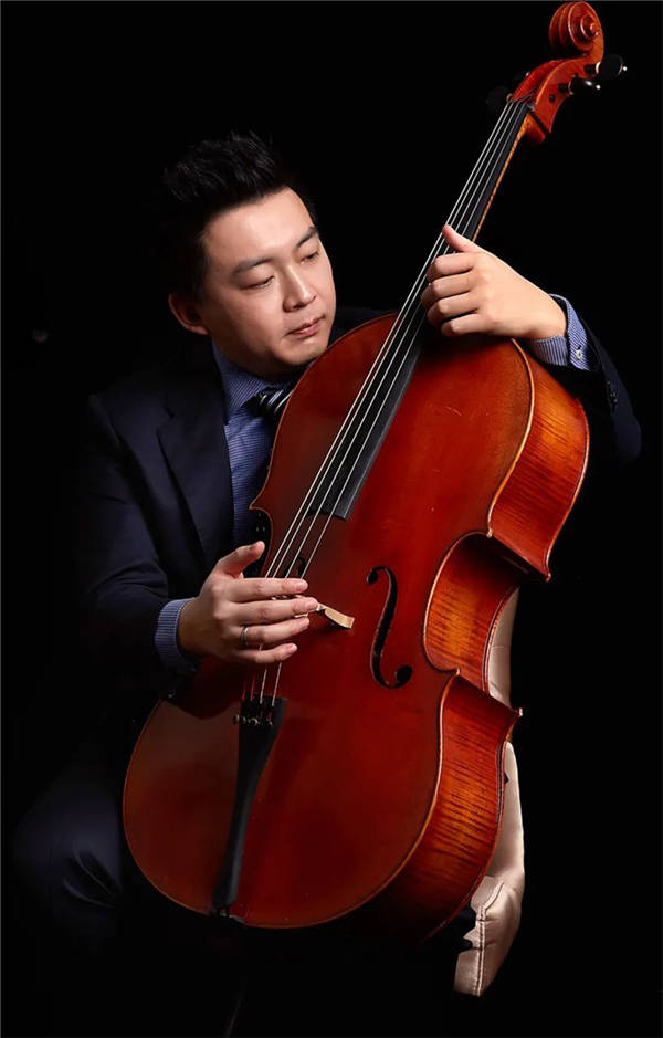 张博老师张博老师国家一级演员国家交响乐团大提琴演奏家叶自强老师