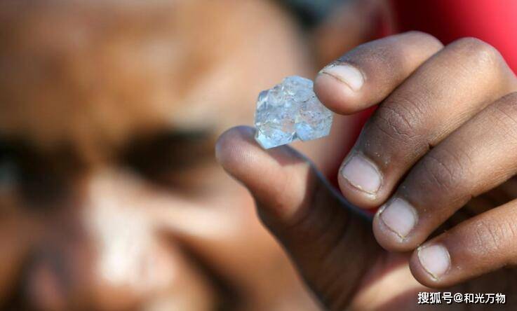 钻石到底有多硬地球最坚硬的天然物质可承受5倍的地核压力