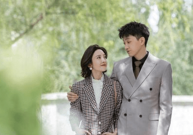 姐妹|唐艺昕新剧杀青照，和周迅演姐妹，搭档范世琦，产后复出状态超可