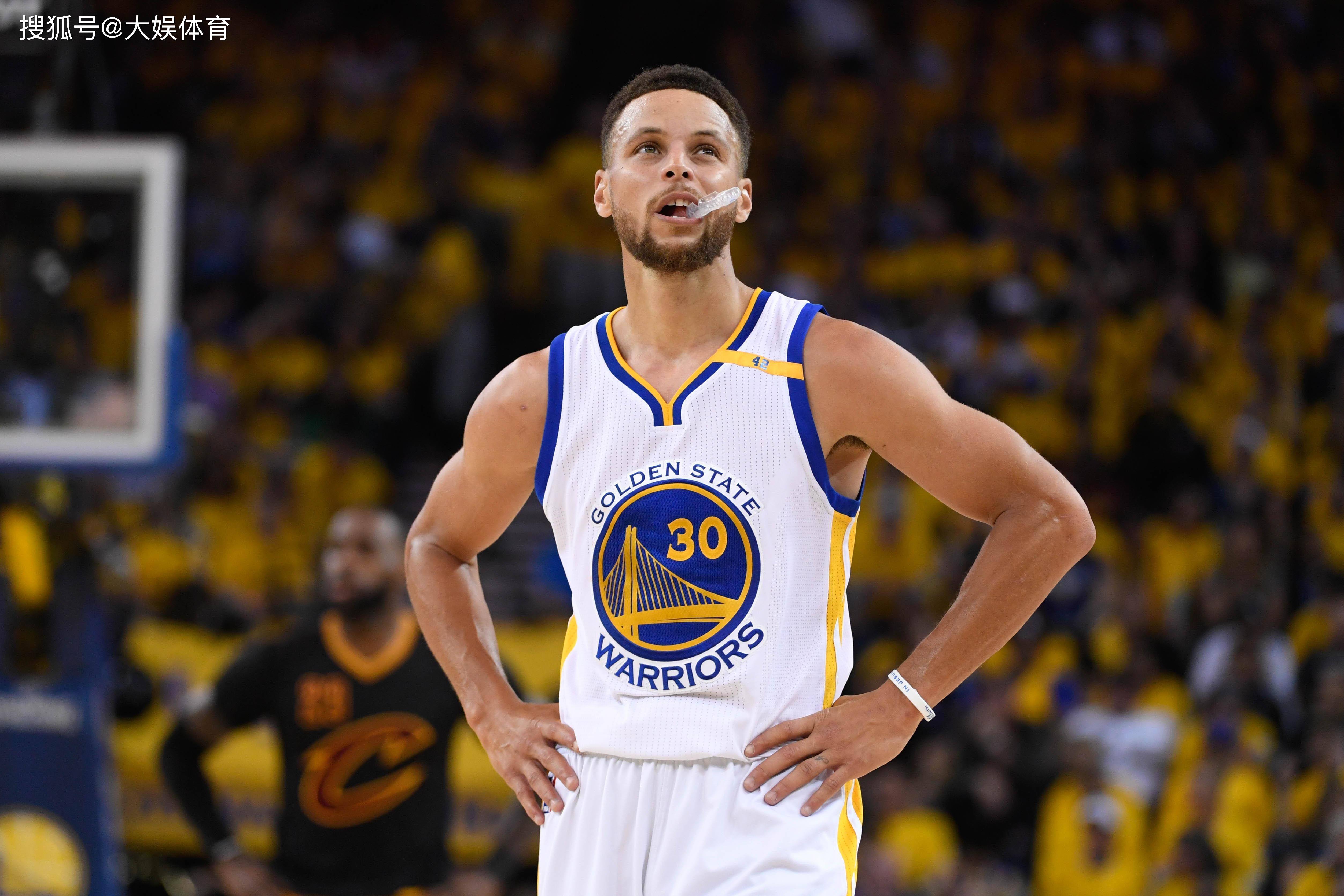 原创虽然库里值得5年261亿但奢侈税是个问题勇士队该如何对待功臣