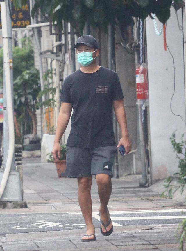 侯佩岑被曝入住价值九千万的豪宅,疑是上综艺节目捞金所得_黄伯俊