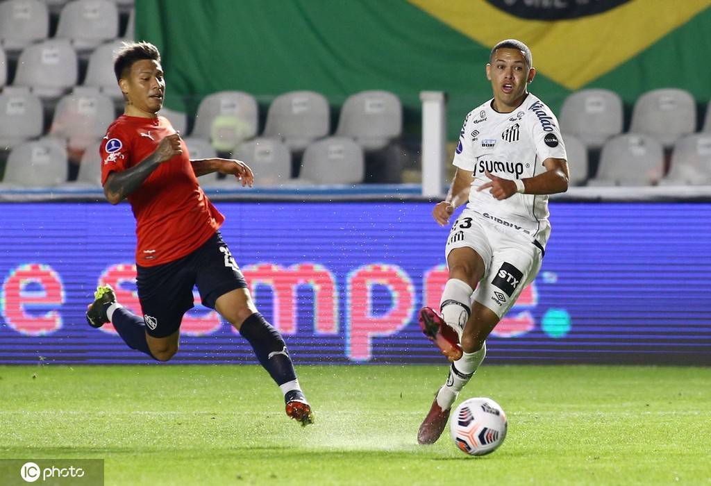 2021南美解放者杯1/8决赛首回合:桑托斯获胜