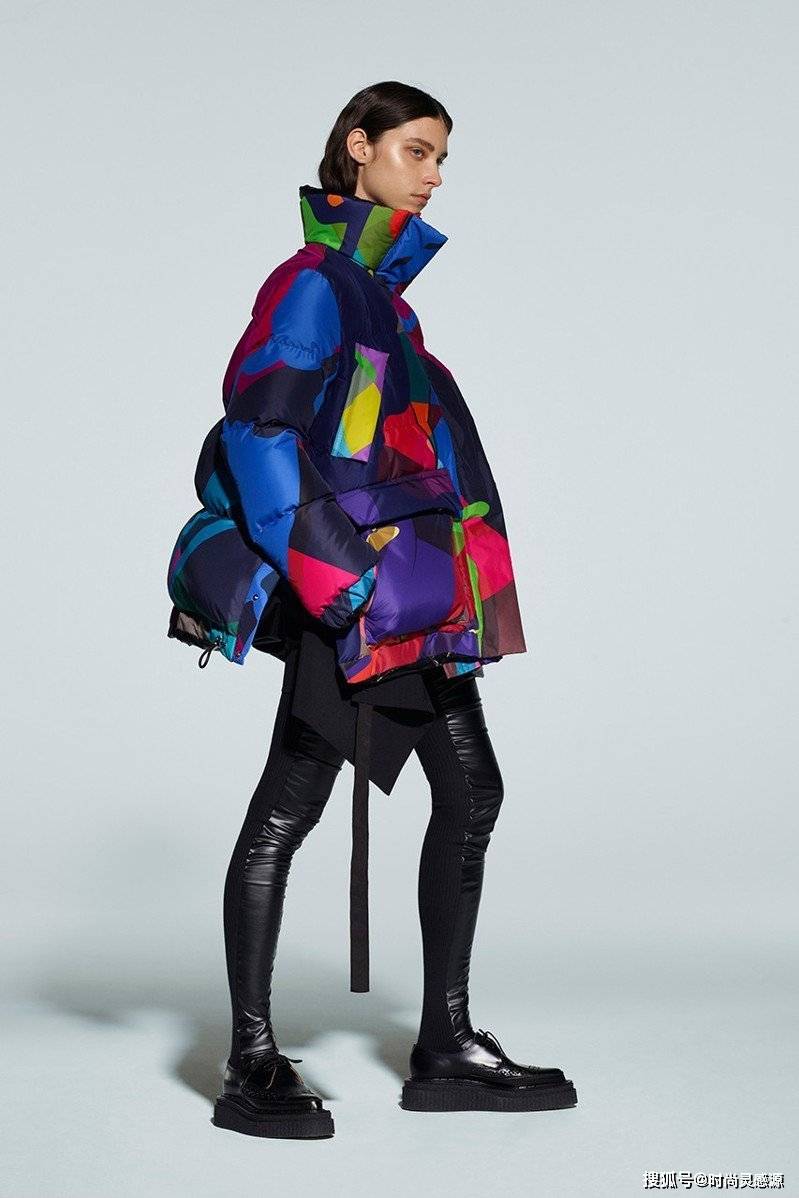 挂毯|Logo太帅了：SACAI x KAWS联名系列上架