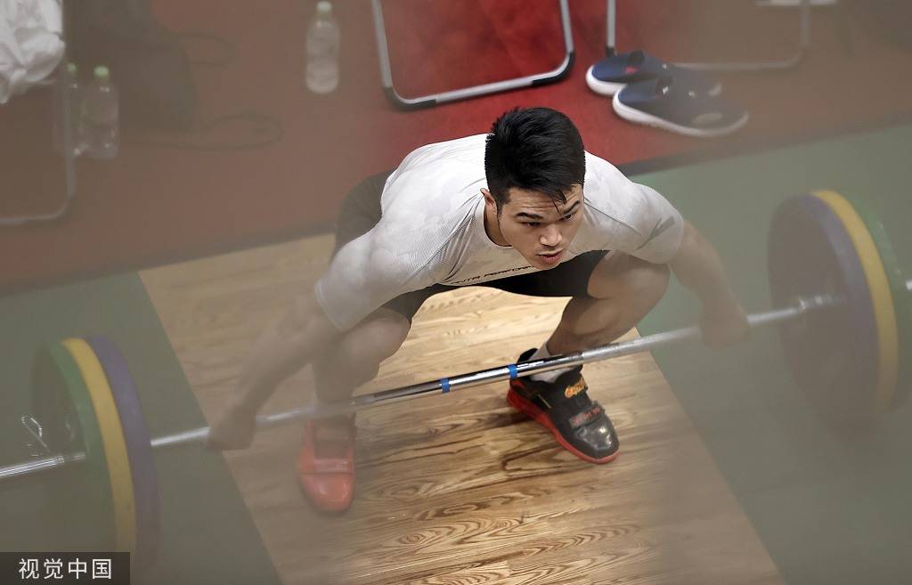 高清图中国举重队备战主教练张国政信心满满