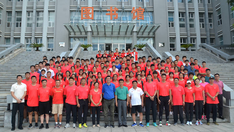 天,将邀请首都体育学院二级教授王保成,前国家男子举重队总教练陈文斌