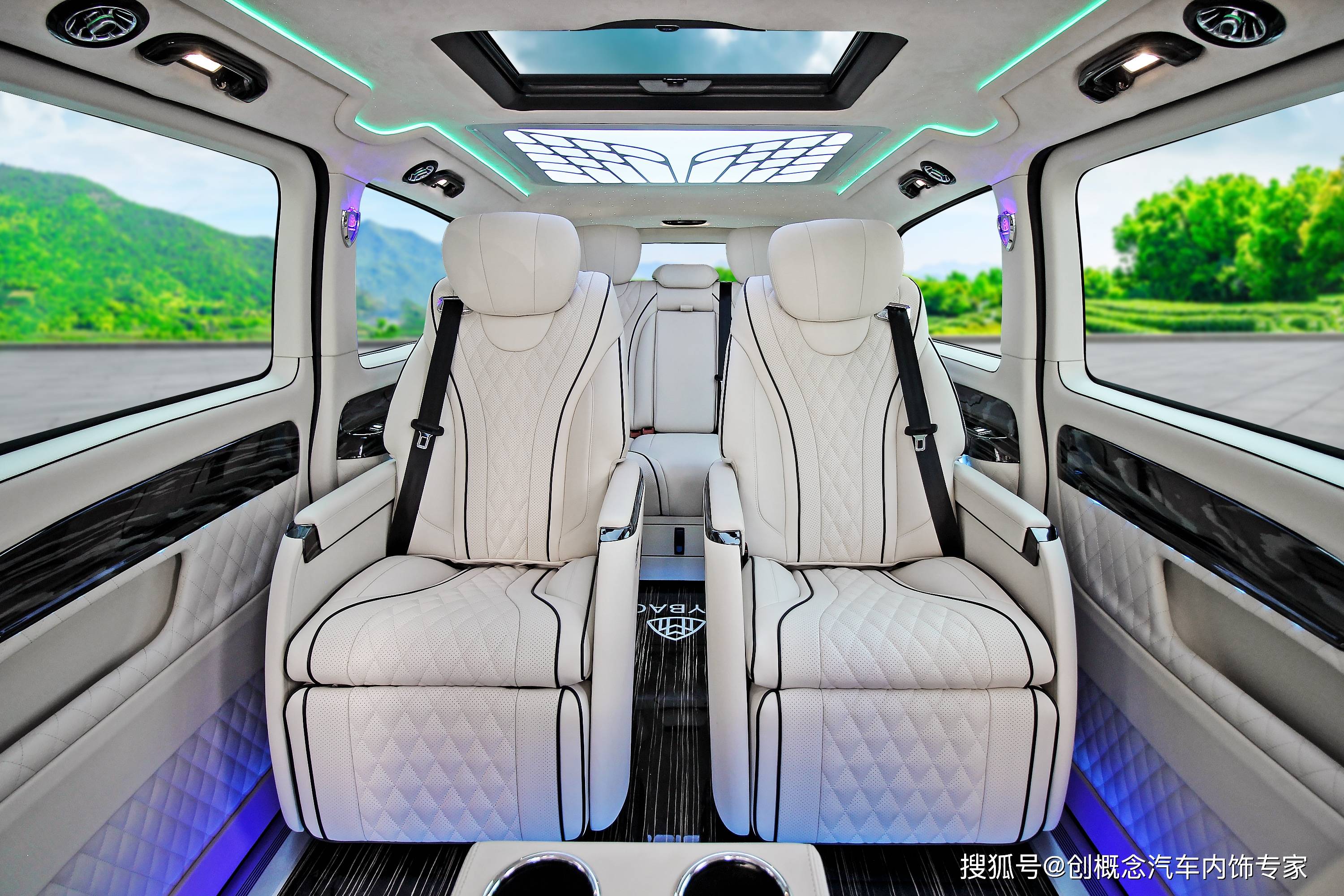深圳奔驰威霆豪华内饰全新出席大七座加装航空座椅坐在里面何止尊贵
