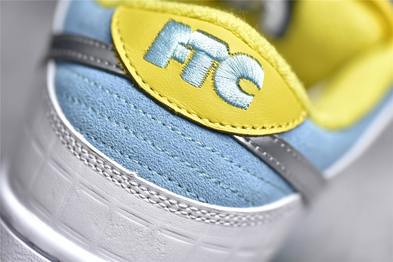 Low|耐克 Nike SB Dunk Low Lagoon Pulse x FTC 白银蓝 汤达人运动鞋评测