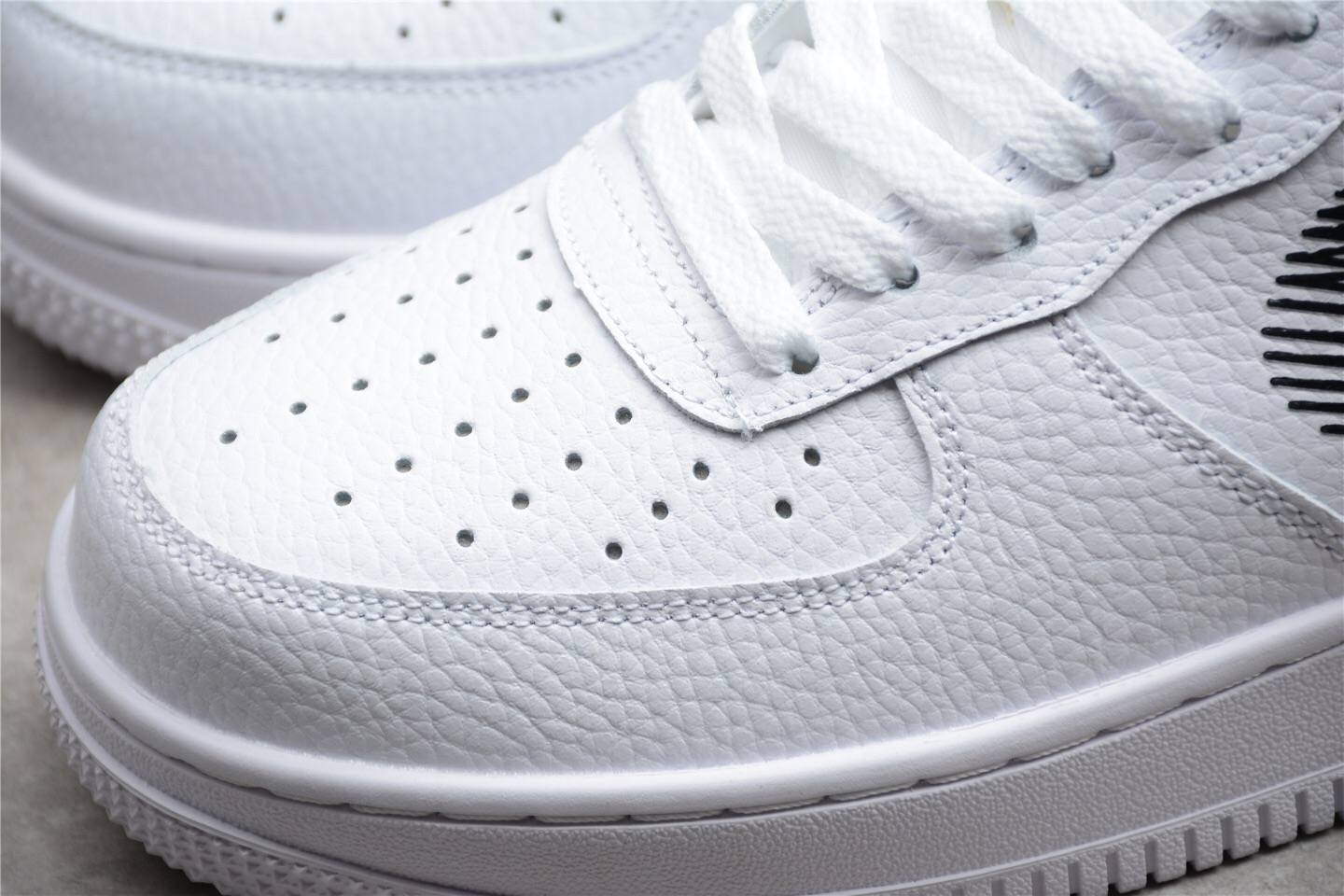 耐克空军一号 air force 1 low multi swoosh/white