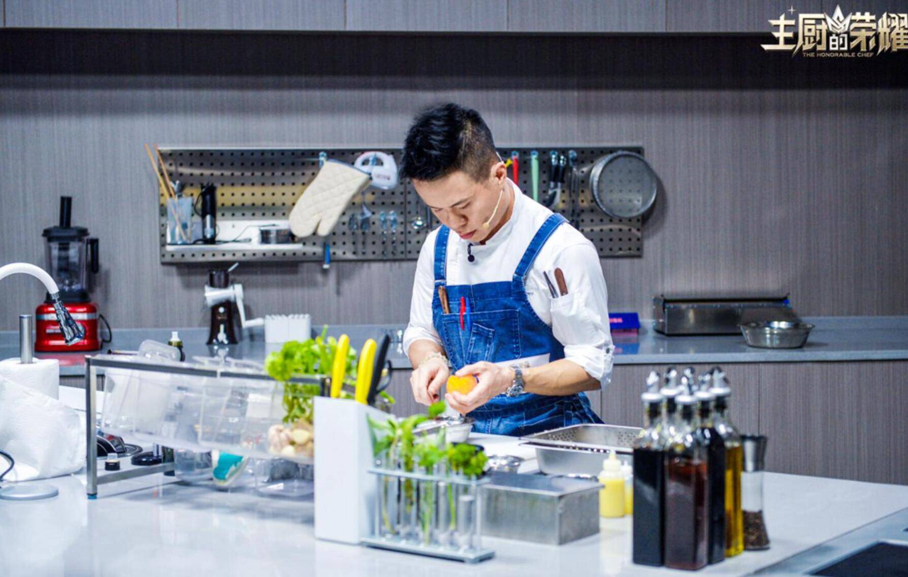 原创主厨的荣耀选手生存战刘适时与杨艳彬精彩绝伦厨艺pk