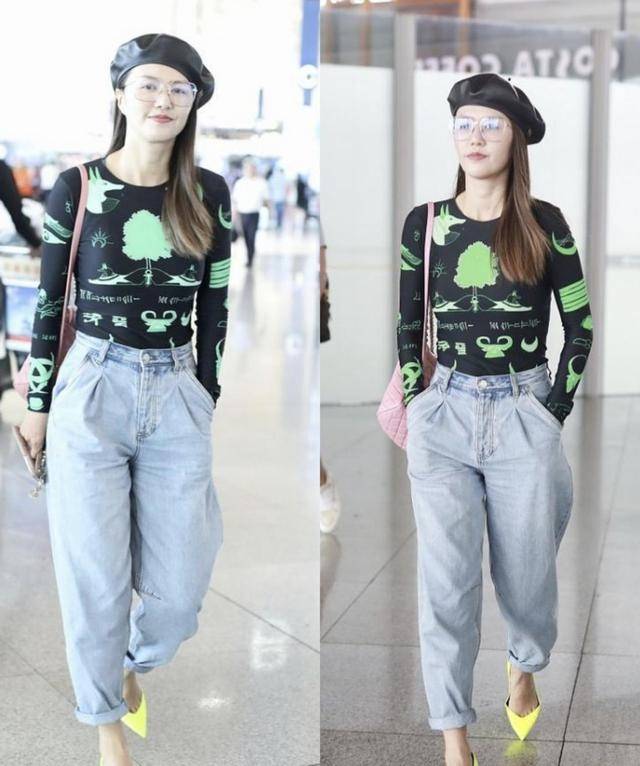 谭维维|谭维维私下里也真够时髦的，穿个紧身的打底衣，还好没有赘肉