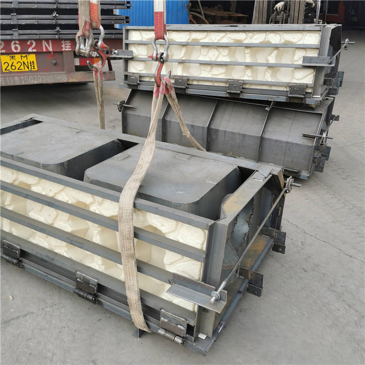 1/ 12 高铁遮板钢模具,高铁遮板模具应用在高速,桥梁,高铁上起到了