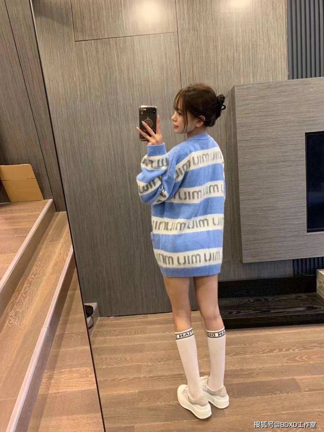 MiuMiu|MiuMiu毛衣外套上身 | 早秋温柔穿搭来自MiuMiu