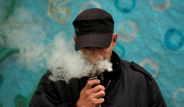 300元一根的上头电子烟成本几十内含致幻物质男子1个多月获利20多万