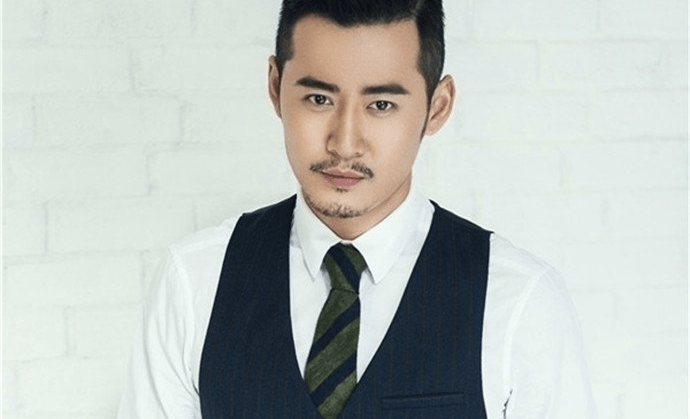 原创kk魏巍是谁个人资料 被群嘲当众离席后发文道歉怎么回事