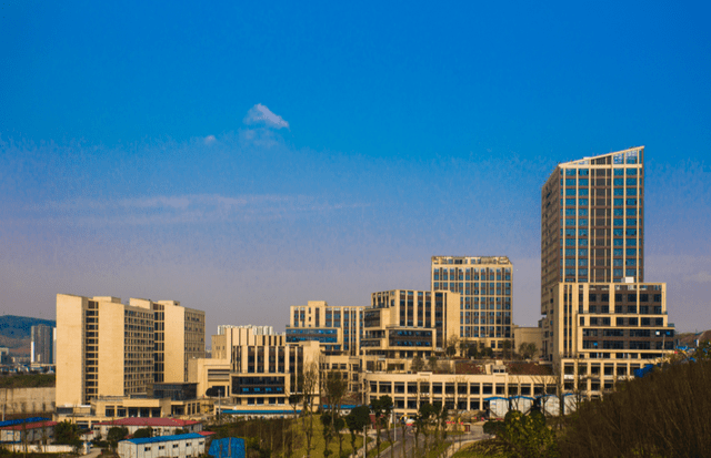 产业升级教育改革高职城30时代正式开启