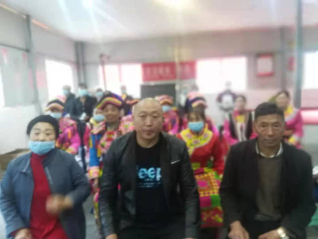 牛羊|茂縣冉莽農業科技公司： 結親晶英農牧 助力牧區牛羊越冬渡春