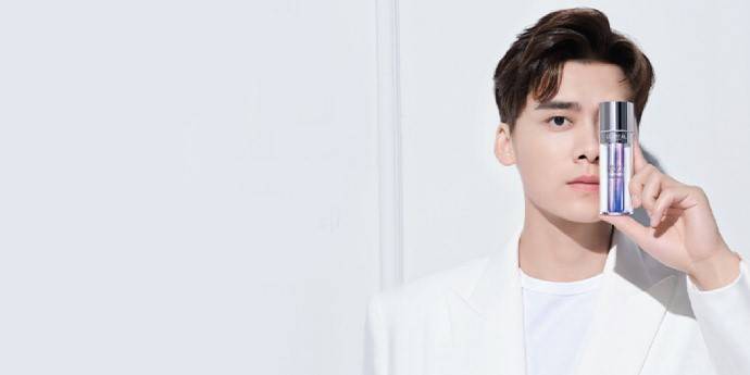 流量|李易峰|逐一打破身上的标签 成为那个想要成为的人