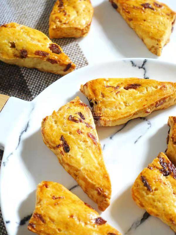 重庆欧艺培训告诉你香葱肉松面包卷 如何做香葱肉松面包卷 烤箱