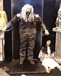 搞笑GIF：這是我第一次去鬼屋 也是我最後一次去 搞笑整蠱 第24张