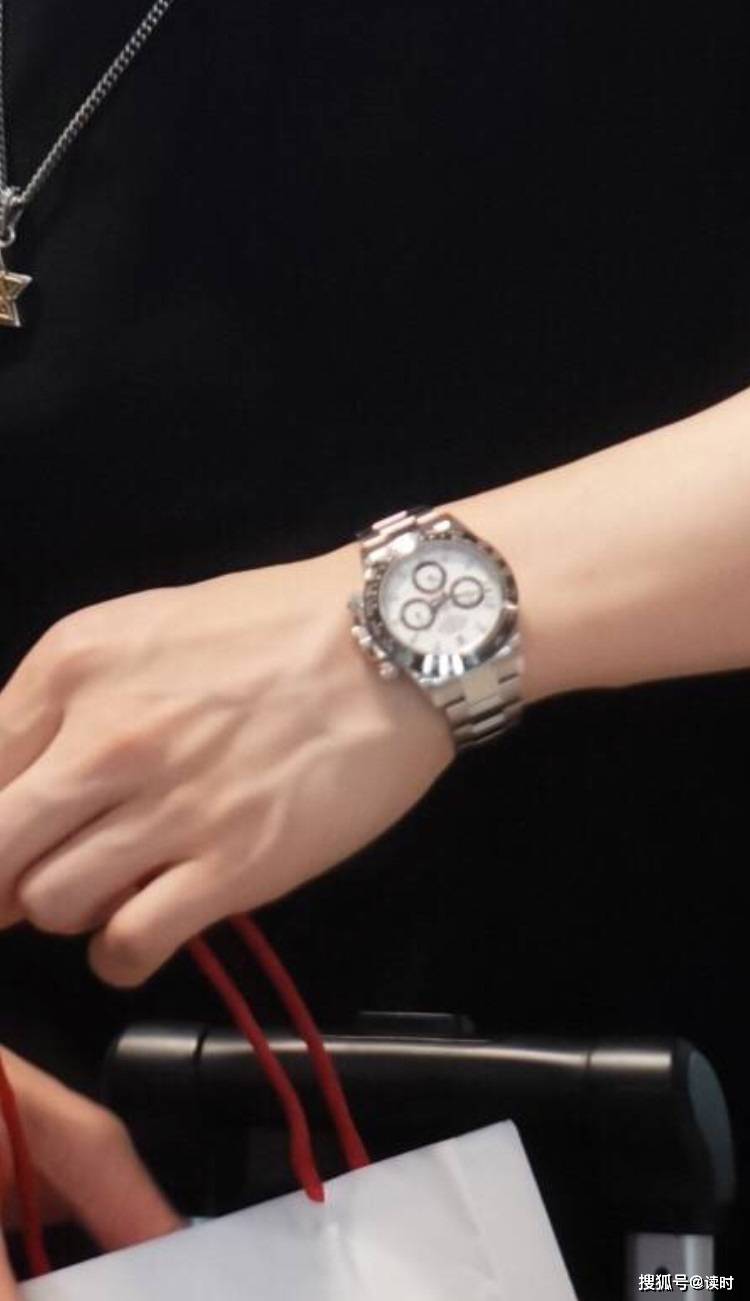 外号樊百万从樊振东所佩戴的劳力士熊猫迪就能看出什么叫豪气冲天