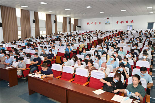 开启新征程扬帆再起航盱眙县第二中学召开开学工作会议