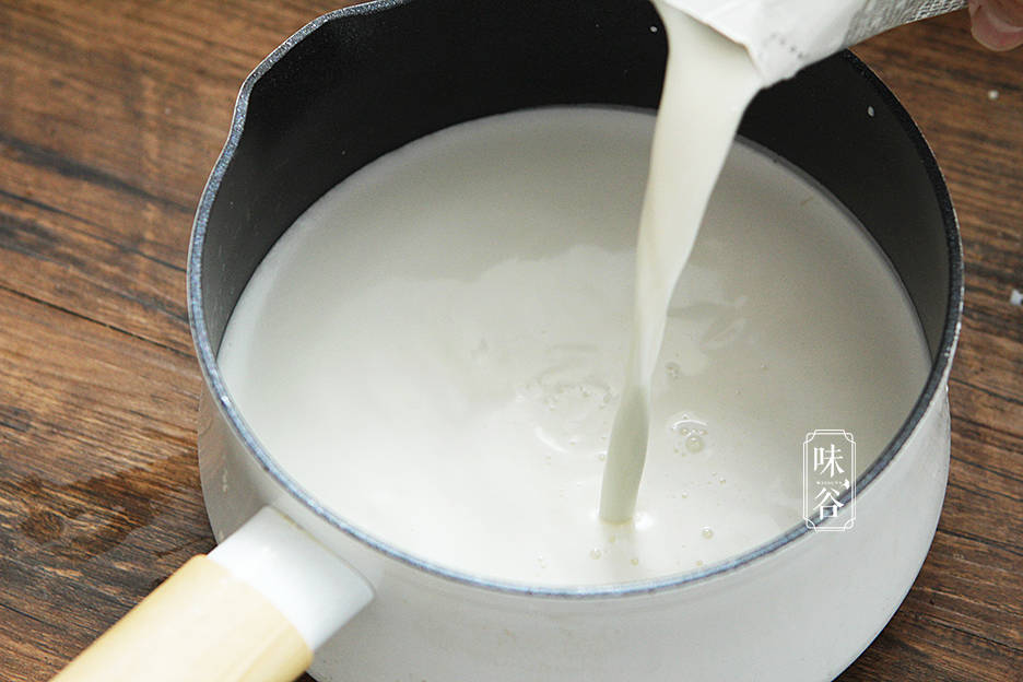 牛奶|白露后要常吃它，煮一煮冻一冻，做成豆腐香甜爽滑，全家都爱吃